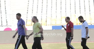 جهاد جريشة يتفقد ملعب برج العرب قبل مواجهة الإسماعيلى والمصرى