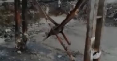 قارئ يشكو من تهالك سلم المشاة فى محطة مترو المطرية