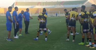عماد النحاس يجتمع بلاعبى المقاولون ويتابع مباراة الأهلى والإنتاج