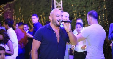 العسيلى يفى بوعده لإحدى معجباته من بنها .. اعرف عمل إيه ؟