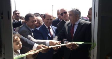 صور.. افتتاح معرض مستلزمات زراعية وسلع معمرة وغذائية بالوادى الجديد
