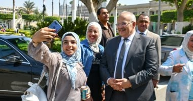 الخشت: جامعة القاهرة تسخر إمكانياتها لأفضل الخدمات والأنشطة الطلابية.. صور