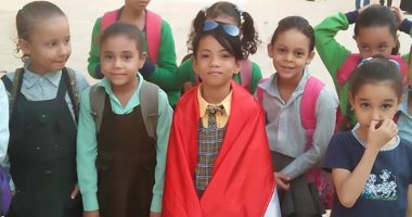 قارئ يشارك بصور لاحتفالات بناته بانتصارات أكتوبر بمدرسة فى شبرا