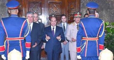 السيسى يزور ضريح الرئيس الراحل جمال عبد الناصر .. صورة