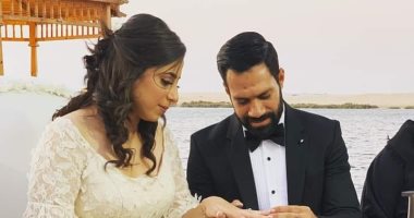 شاهد.. حسني عبد ربه يحتفل بعقد قرانه علي ميرنا غيط 