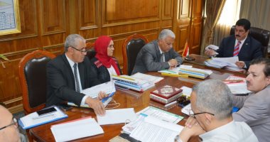 محافظ القليوبية يجتمع باللجنة العليا للقيادات لاختيار وظائف نائب رئيس مدينة 