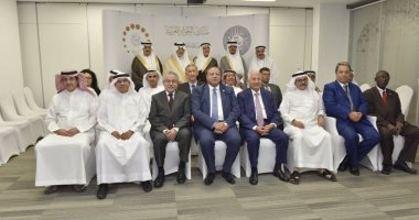 منتدى الجوائز الأدبية يلتقى فى مكة ويختار خالد الفيصل رئيسا فخريا