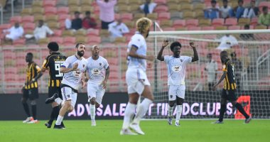 شاهد.. بكاء طفل اتحاد جدة بعد الخسارة أمام الحزم بالدوري السعودي