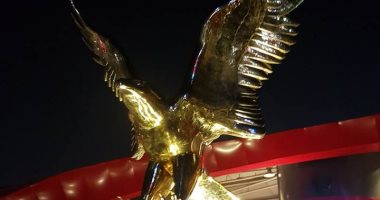 النحات عصام درويش ينشر صور تمثاله نسر الأهلى قبل إزاحه الستار عنه بمدينة نصر