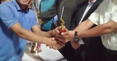 صور.. الأهالى يكرمون أسماء شهداء 6 أكتوبر بقرية كفر النخلة بالقليوبية 
