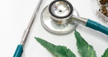 بريطانيا توافق على أول عيادة لاستخدام الحشيش فى علاج الصرع والألم الشديد
