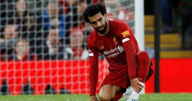 إصابة محمد صلاح في مباراة ليفربول ضد ليستر سيتي.. صور وفيديو