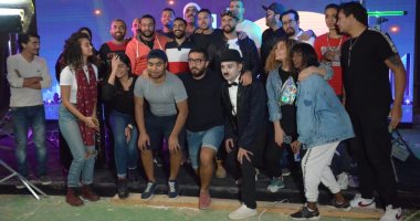 صور.. كواليس كليب "البطريق" لفريق "إم تى إم"