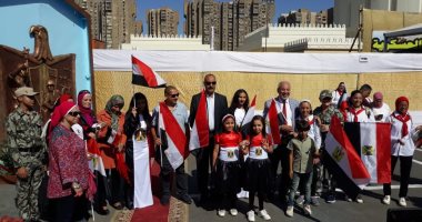 صور.. "تعليم الجيزة" تحتفل بذكرى نصر أكتوبر.. والطلاب يرتدون علم مصر