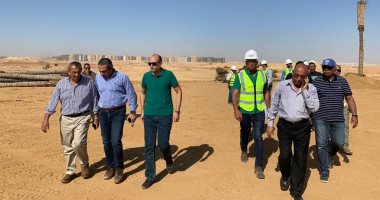 مسئولو وزارة الإسكان يتفقدون مشروعات العاصمة الإدارية الجديدة