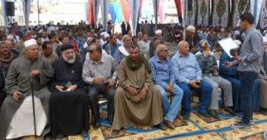 صور.. الشرطة تنهى سلسال الدم وتصلح بين عائلتين فى خصومة ثأرية بأسيوط