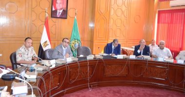 نائب محافظ الإسماعيلية يستعرض برنامج الإحتفالات بالعيد القومى 16 أكتوبر