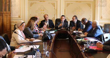 "صناعة البرلمان": لن نقبل تجاهل الحكومة وعلى الوزراء حضور اجتماعاتنا