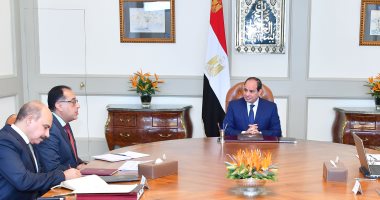 السيسى يستعرض مستجدات مشروع الربط الكهربائى مع السودان وتطورات أعمال توصيل التغذية الكهربائية للتجمعات التنموية بسيناء.. ويطلع على تطورات أعمال إنشاء البنية التحتية الكهربائية بالعاصمة الإدارية