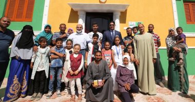 ألبوم.. وزير التنمية المحلية ورجل الأعمال أحمد أبوهشيمة يفتتحان أعمال تطوير قرية تزمنت الغربية ببنى سويف