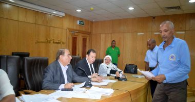 صور .. كيف ساهم "اليوم المفتوح" فى حل شكاوى المواطنين فى الأقصر 