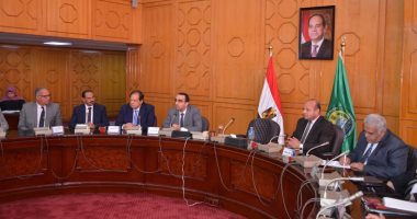 صور.. نائب محافظ الإسماعيلية يناقش دعم الاستثمار مع وفد الجمعية التجارية البرتغالية