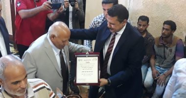 الدلتا للسكر تكرم أسر شهداء الجيش والشرطة ومصابى أكتوبر من أبناء كفر الشيخ