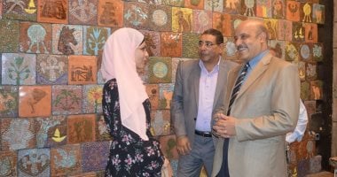 صور.. نائب جامعة أسوان يفتتح مشروع التخرج لأعمال الخزف بكلية التربية النوعية