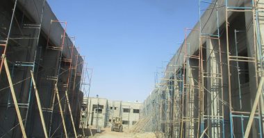 شاهد.. الأعمال الإنشائية بكلية الألسن والسياحة والفنادق بالغردقة