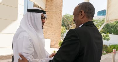 محمد بن زايد يستقبل رئيسي المجلس السيادي والحكومة الانتقالية بالسودان..صور