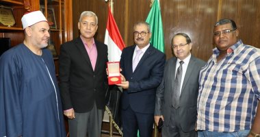 صور.. محافظ المنوفية ومندوب حاكم الشارقة يناقشان إنشاء مركز لعلاج مرضى ضمور العضلات
