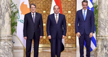 نص الإعلان المشترك الصادر عن القمة السابعة لآلية التعاون الثلاثى بين مصر وقبرص واليونان.. اتفاق على تعزيز الجهود الدولية فى مكافحة الإرهاب والتطرف.. وإدانة قوية لأى محاولة تركية لتقويض وحدة الأراضى السورية