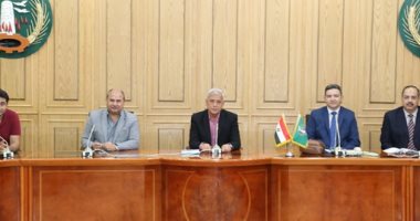 صور.. محافظ المنوفية يناقش الموقف التنفيذى لاستكمال تطوير المراكز التكنولوجية