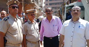إزالة 364 حالة إشغالات من شوارع مدينة الفشن ببنى سويف