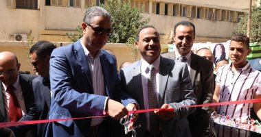 صور.. محافظ سوهاج يفتتح وحدة الغسيل الكلوى بمستشفى المنشاة المركزى