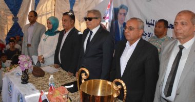 صور.. قوافل طبية وتوزيع مساعدات ضمن فعاليات برنامج تعزيز المواطنة بدير أبوحنس بملوى