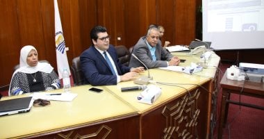 صور .. تدشين مشروع تحديث الملف الوظيفى للعاملين بمحافظة قنا