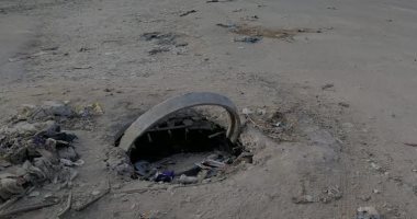 اضبط مخالفة.. بلاعة مفتوحة تنذر بكارثة أمام مجمع مواقف المحلة بالغربية