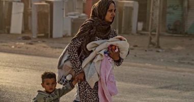 فرار المدنيين من سوريا والرعب يسيطر على الموقف بعد العدوان التركى.. صور