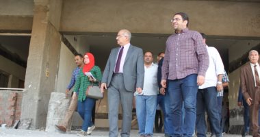 رئيس جامعة أسيوط يوجه بسرعة الانتهاء من تشطيب مستشفى الإصابات الجامعى الجديد