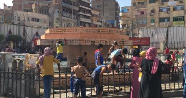 أطفال فى ساحة مسجد السيد البدوى قبل الاحتفال بمولده.. صور