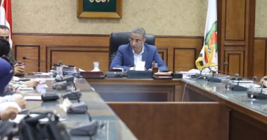 صور.. محافظ سوهاج يدعو جميع الجهات لنشر الوعى والثقافة بتنظيم الأسرة والصحة الإنجابية