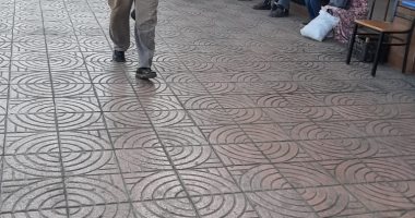 شكوى من عدم وجود أماكن انتظار برصيف رقم 4 بسكة حديد الزقازيق