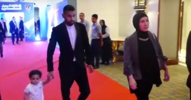 كاميرا سوبر كورة ترصد مؤمن زكريا بصحبه نجله وزوجته في احتفاليه الأهلي