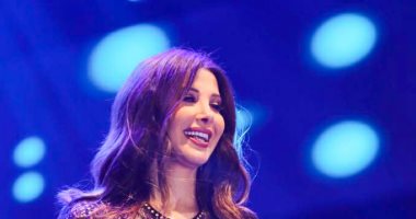  نانسي عجرم تتألق في حفل طلابي بمدينة جمصة وتلوح بعلم مصر 
