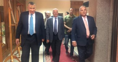 مدير تعليم الإسماعيلية يستقبل وفد اتحاد المعلمين العرب أثناء زيارته لهيئة قناة السويس