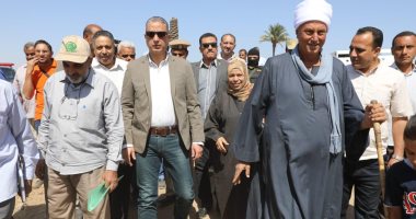 "الدولى للتنمية" يشيد بجودة المنتجات الزراعية بسوهاج  