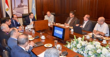 محافظ الإسكندرية يشدد على الانتهاء من مشروعات الصرف الصحى قبل الشتاء