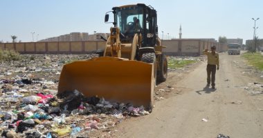 صور.. نائب محافظ الإسماعيلية: رفع وإزالة 120 طن مخلفات بمدينة المستقبل السكنية