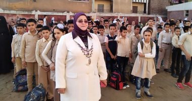 وكيل تعليم كفر الشيخ تتفقد المدارس وتطمئن على تطبيق اجراءات الأمن والسلامة